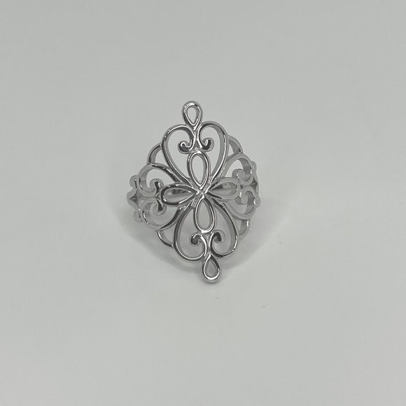 Sz 8, Clearance $22 Firm! Sterling Swirl Design Ring - Picture 13 of 14